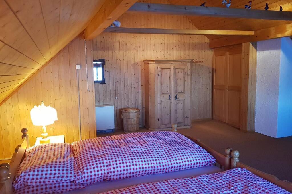 Bauernhaus mit Charme, Traumaussicht und Sauna Weggis Exterior foto