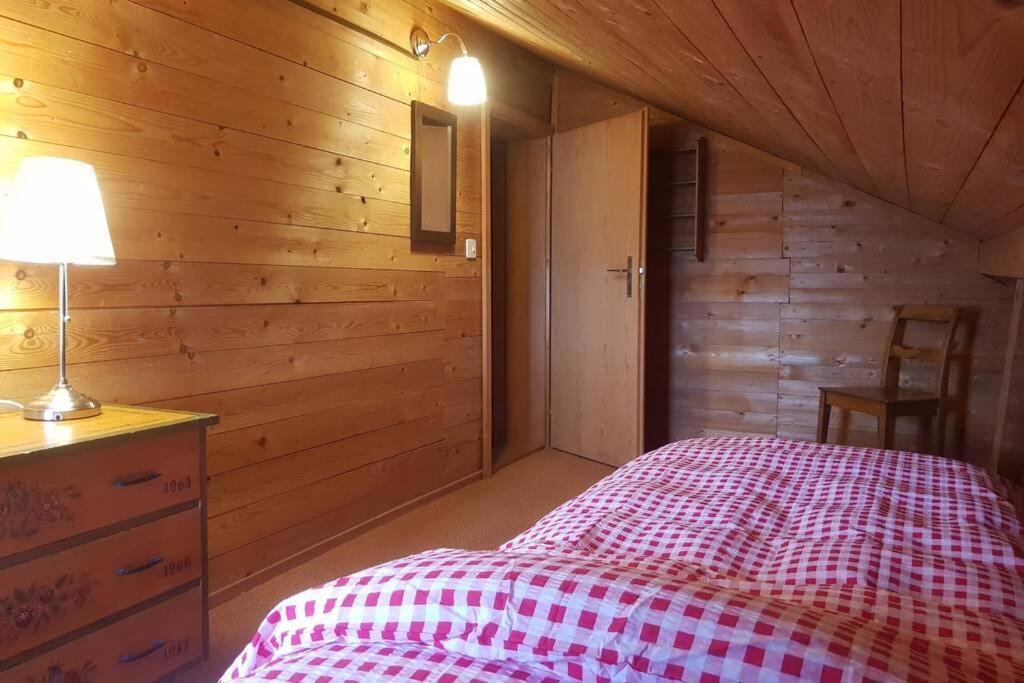 Bauernhaus mit Charme, Traumaussicht und Sauna Weggis Exterior foto