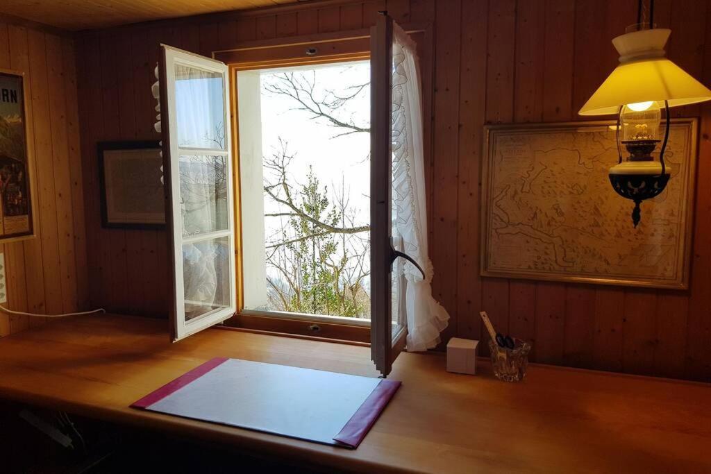 Bauernhaus mit Charme, Traumaussicht und Sauna Weggis Exterior foto